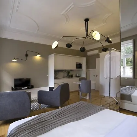 Youropo - Cosy Apartment